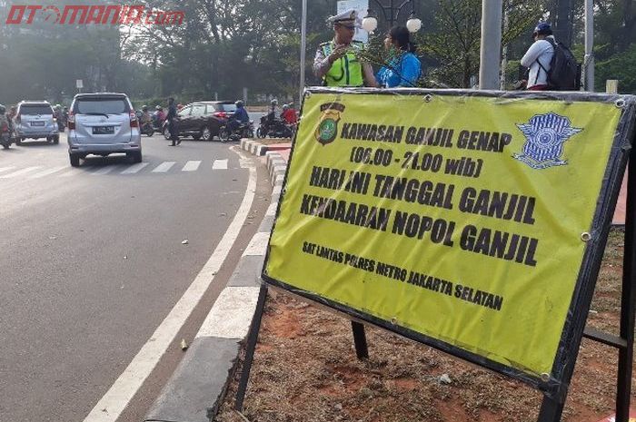 Ilustrasi plang ganjil genap