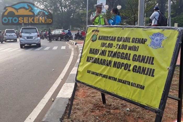 Ilustrasi plang ganjil genap