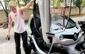 Ngakak, Deddy Corbuzier Jajal Renault Twizy, Sebut Berasa Naik Odong-odong