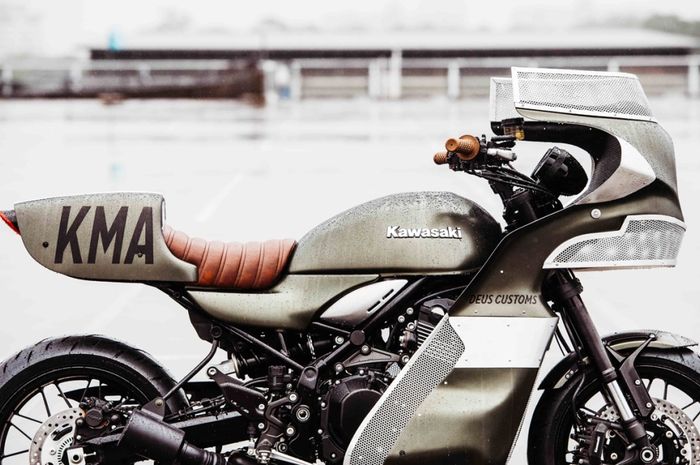 Kawasaki Z900RS cafe racer &ldquo;Mad Max&rdquo; oleh Deus Ex Machina Australia