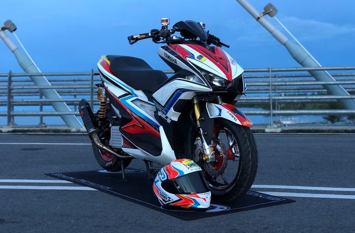 Yamaha Aerox 155 VVA berkelir &ldquo;Shoei X14&rdquo; besutan Jemi Moris