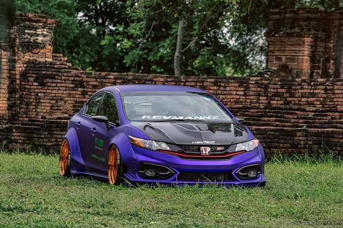 Modifikasi Honda Civic Si dengan tampilan keren