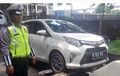 Polisi Operasi Gabungan Sama TNI dan Dishub, Mobil dan Motor Dikeduk Bersih