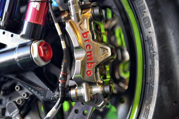 Brembo memberikan donasi sebesar 1 juta Euro atau sekitar Rp 18 miliar yang dibagi ke tiga tempat riset di Bergamo, Italia.