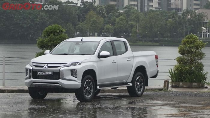 New Mitsubishi Triton di Bangkok, Thailand (9/11/2018)