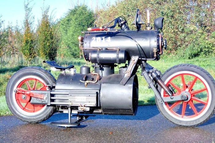 Black Pearl, motor dengan mesin uap