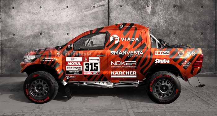 Toyota Hilux rally juga mendapatkan upgrade di kaki-kaki