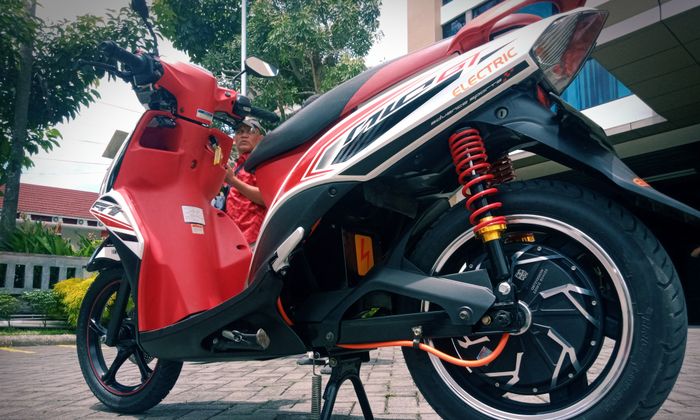 Konversi motor listrik berbasis Yamaha Mio GT garapan RWIN Development.