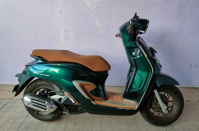 Penampakan Honda Stylo 160 milik Adi Sanjaya yang pakai knalpot Vespa matic 