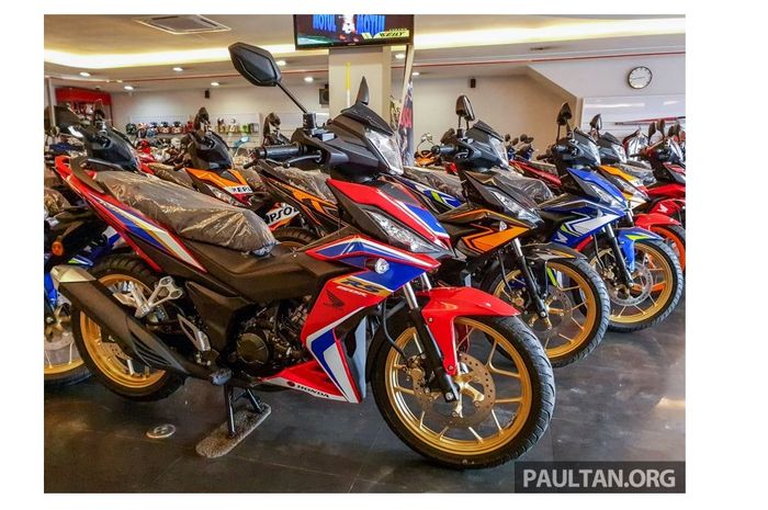 Beberapa pilihan warna Honda Supra GTR150 alias RS150R