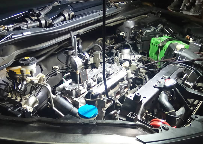 Proses dial camshaft pada Honda HR-V di bengkel Supernova