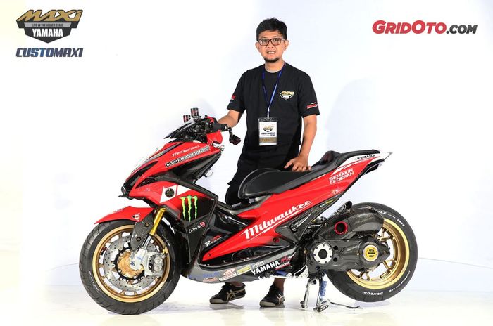 Yamaha Aerox Best Racing Look di Customaxi Yamaha seri Bandung 2019 bersama Arie, sang modifikator