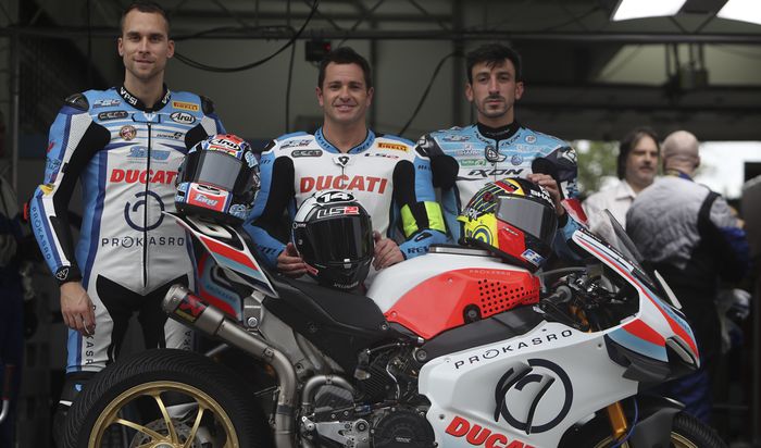 Tiga pembalap Team ERC Endurace yang akan mengendarai Ducati Panigale V4 R di kejuaraan dunia balap ketahanan