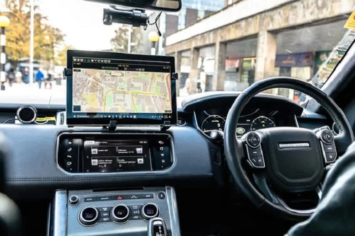 Interior Jaguar Land Rover dengan teknologi autonomous