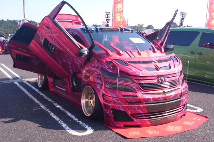 Modifikasi Toyota Vellfiire dengan tampilan ekstrem