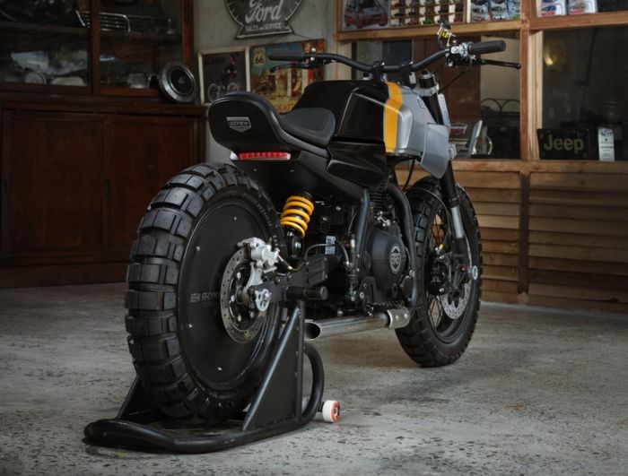 Royal Enfield Himalayan Diberi Nama .02View, Bentuk Mengotak, Garapan Arsitek