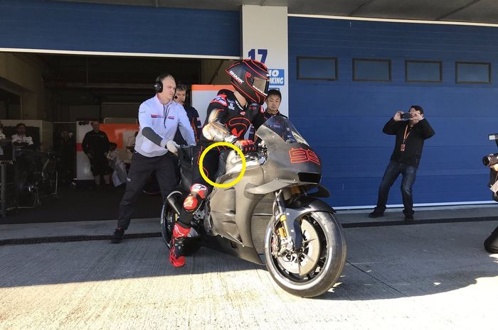 Jorge Lorenzo menjalani tes MotoGP Spanyol hari pertama dengan tangki baru