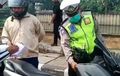 Banyak Gaya, Bikers NMAX Pakai Sirine Langsung Tak Berkutik Ditilang Polisi