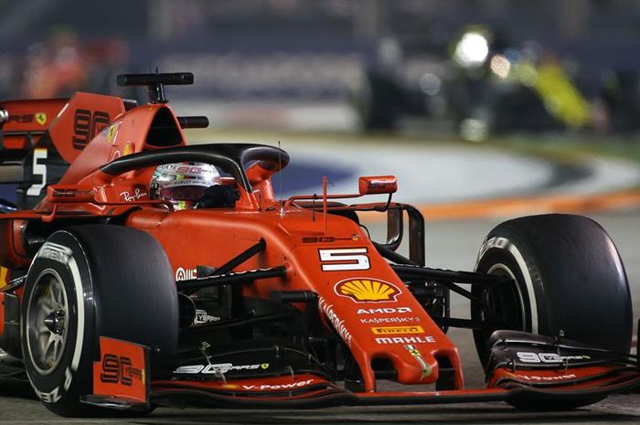 Memimpin F1 Singapura hampir sepanjang lomba, Sebastian Vettel raih kemenangan pertama musim F1 2019