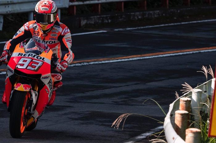 Marc Marquez sliding di jalanan pegunungan Hakone