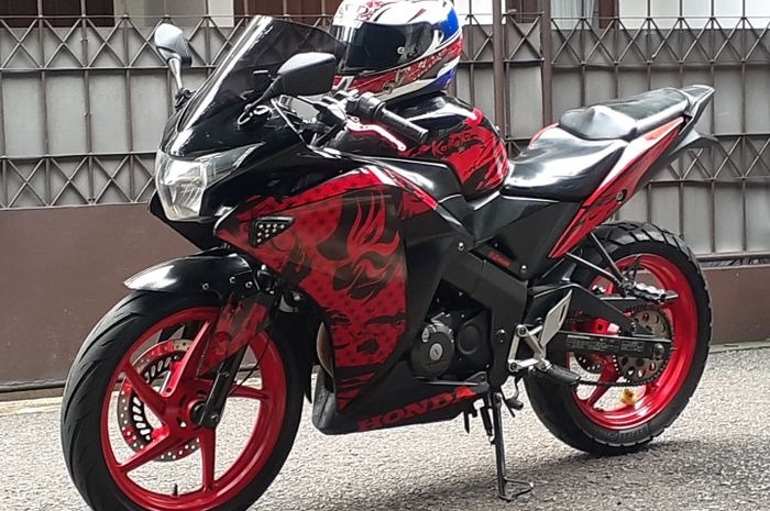 Honda CBR150 Thailand bertarikan bengis, modif noken as model ini.