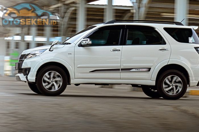 Spesifikasi Toyota Rush TRD Sportivo 2015