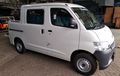 Daihatsu Gran Max Versi Double Cabin Terciduk di Perusahaan Karoseri di Bogor