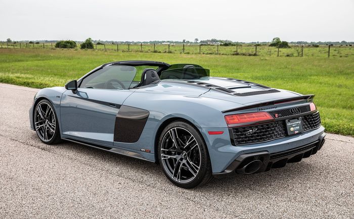 Tampilan belakang Audi R8 hasil garapan Hennessey