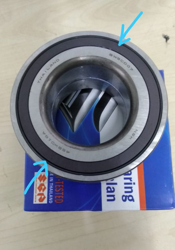 Bearing roda Suzuki Ertiga, ada cincin magnet di tengahnya sebagai rotor sensor ABS