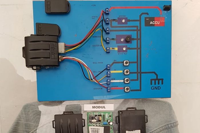 Jalur instalasi alarm DSS smart key di motor