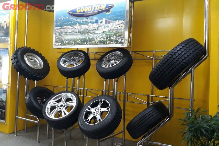 Koleksi produk Goodyear di pabriknya, Bogor, Jawa Barat