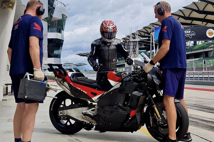 Takaaki Nakagami tes motor baru Honda