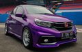 Honda Brio Ungu Mencolok, Body Ketempelan Carbon, Mesin Dioprek