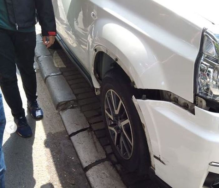 Kondisi bumper Nissan X-Trail usai ditampar Kawasaki Ninja 250 SL