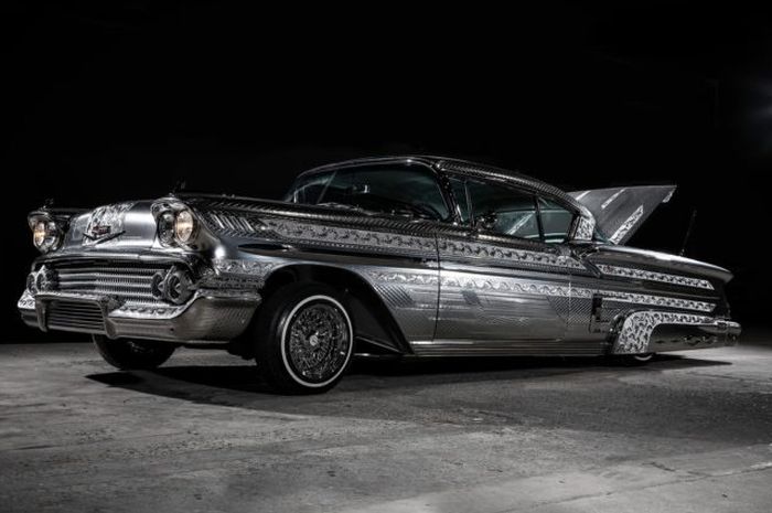 Chevrolet Impala dengan ukiran garapa Kuhl Racing