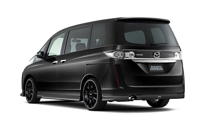 Tampilan belakang modifikasi Mazda Biante DAMD