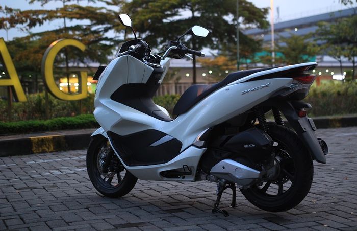 All New Honda PCX 150 versi Indonesia punya rem belakang cakram