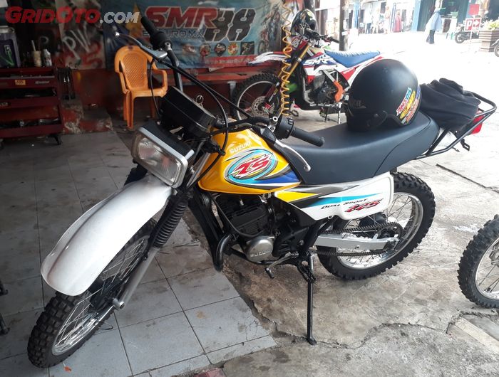 Suzuki TS 125 di bengkel SMR 88 Trailshop