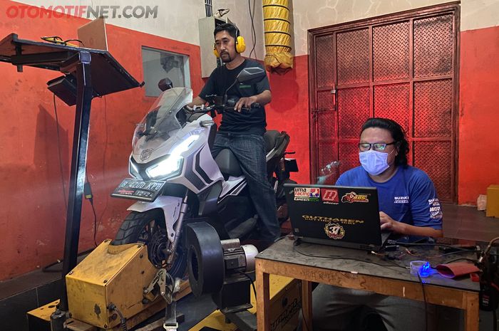 Upgrade performa Honda ADV 150, ubahan minim tapi tenaga naik hingga 4,54 dk!!