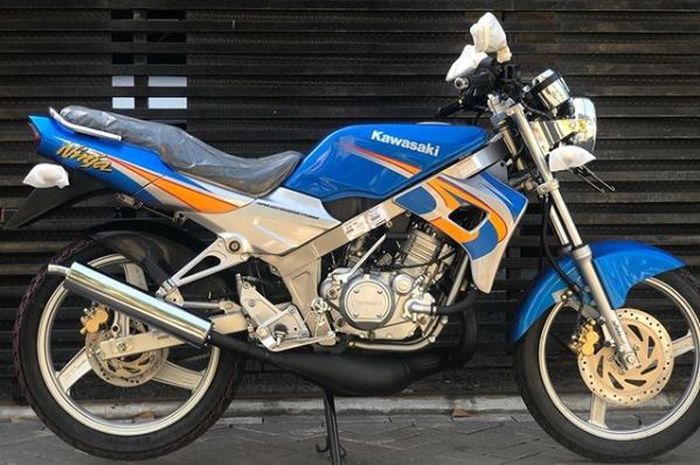 Penampakan Kawasaki Ninja 150 R KIS yang dijual Rp 90 juta