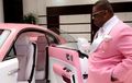 Yang Suka Pink Boleh Ngiler, Om-Om Kasih Aksen Pink Di Sekujur Bodi Rolls-Royce