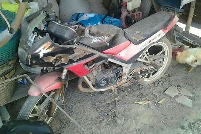 Onggokan Suzuki RG-V di Thailand, bisa dibilang rongsok atau harta karun 