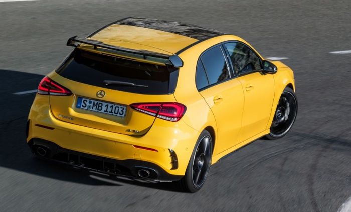 Buritannya dilengkapi spoiler