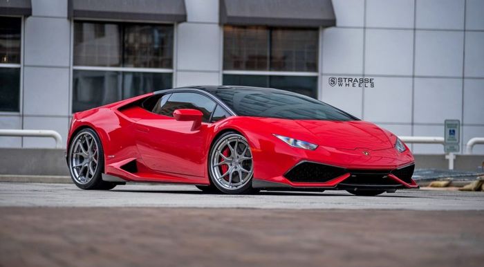 Lamborghini Huracan pakai kelir merah Ferrari