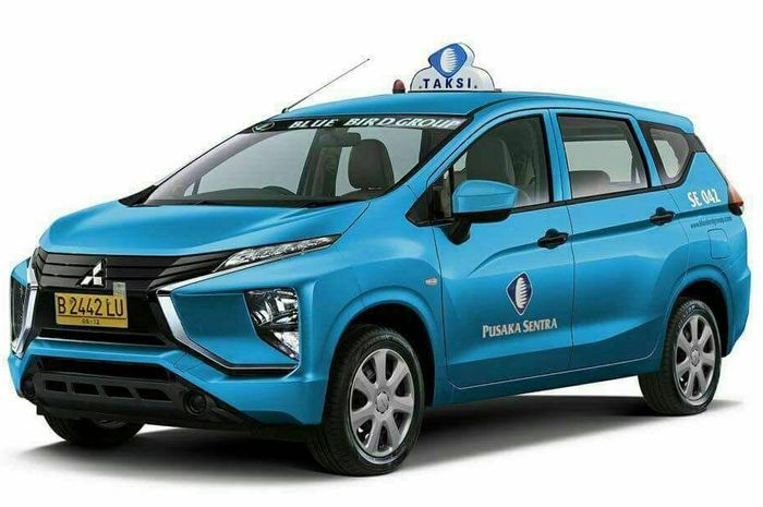 Mitsubishi Xpander digunakan menjadi kendaraan operasional taksi Blue Bird