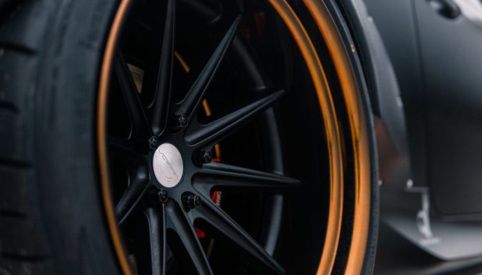 Modifiaksi Lexus RC350 ditopang pelek Vossen X Work VWS-1 ukuran 20 inci