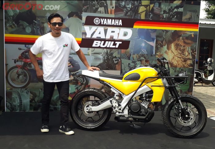 Modifikasi Yamaha XSR 155 menjadi Urban Tracker garapan Erwan dari 32 Custom Djakarta