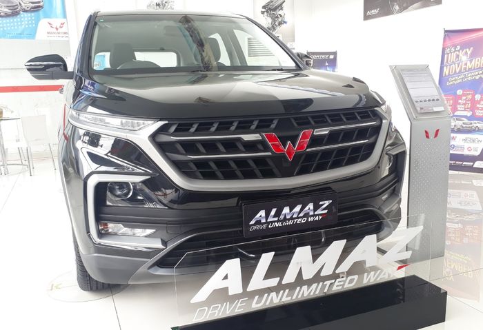 Wuling Almaz di dealer