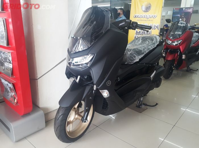 All New Yamaha NMAX Connected ABS di dealer