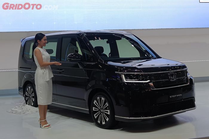 Honda Step WGN e:HEV pesaing Toyota Voxy di GIIAS 2024